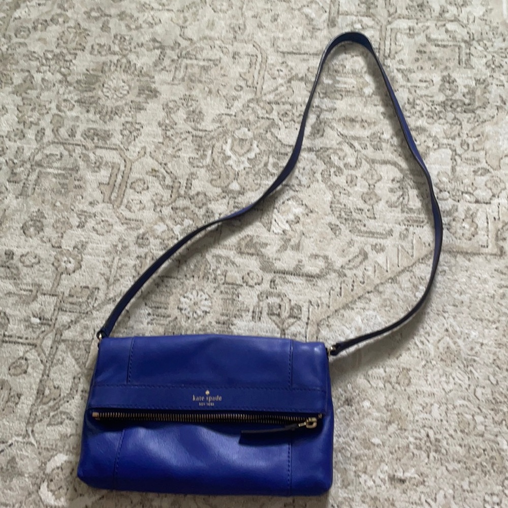Like new Kate Spade New York crossbody bag